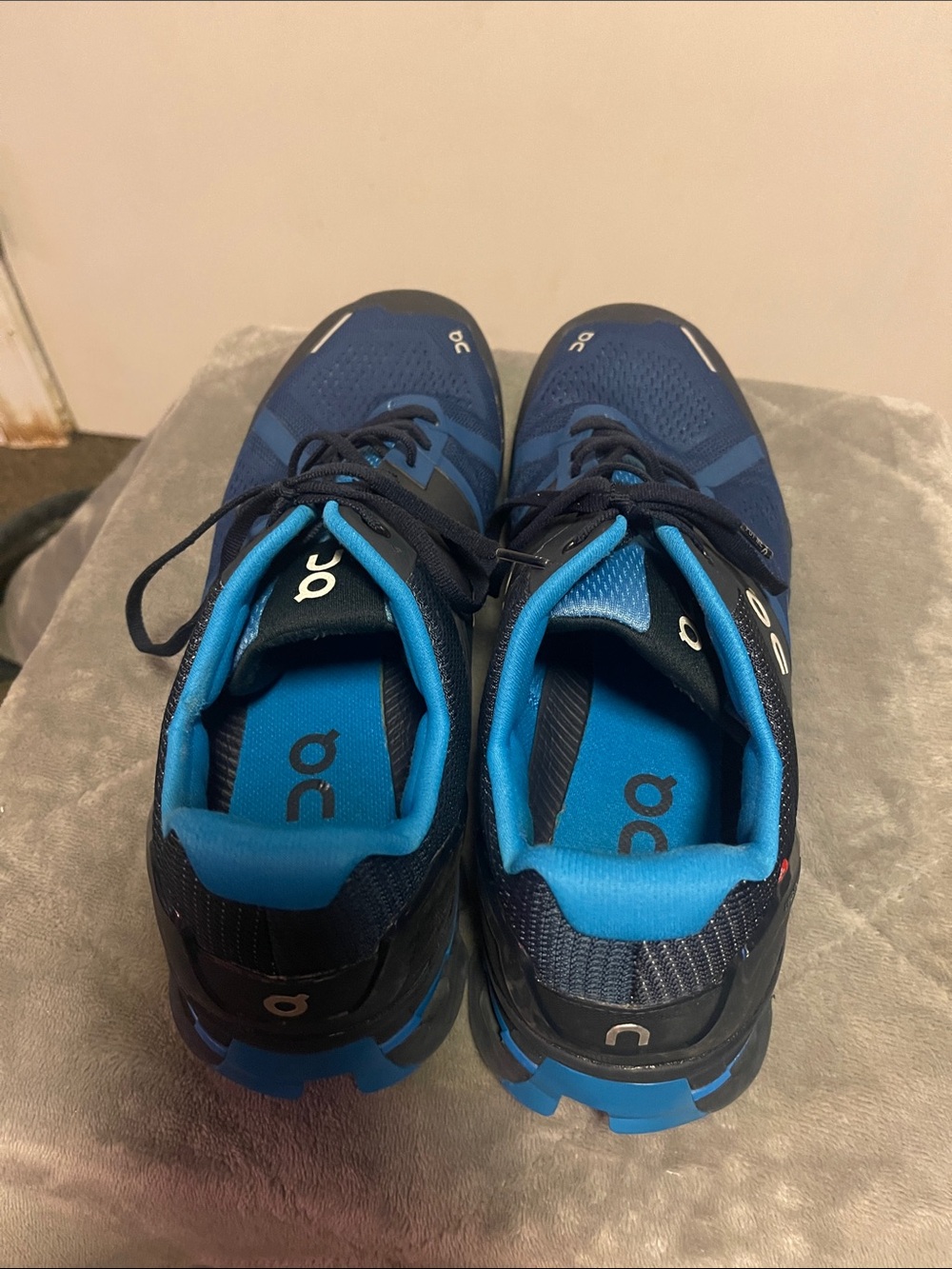 On Running Men's Athletic Shoes in Navy and Teal - Picture 5 of 7